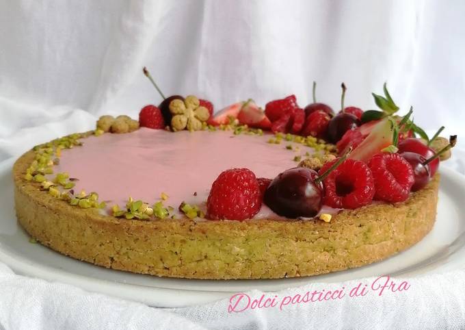 Crostata pistacchio e lamponi senza glutine