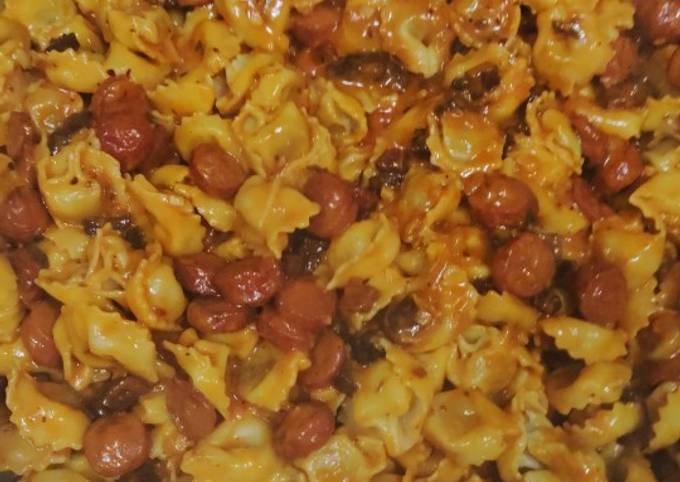 Tortellini De Carne Con Chorizo Y Salchicha Con Salsa Tomate Receta De 