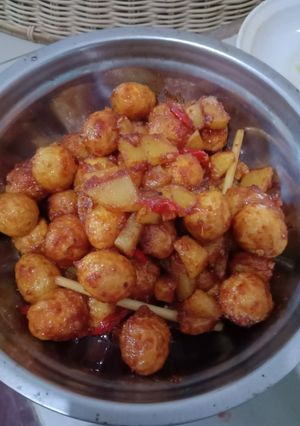Foto resep Sambal goreng telur puyuh kentang yang enak