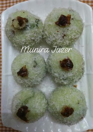 A picture of Coconut Paan Laddo.