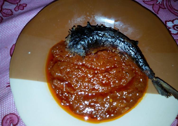 Smoked fish with Fresh Tomatoes Sauce