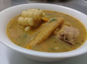 Una foto de Sancocho costeño de pollo
