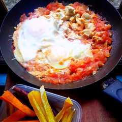Shakshuka Mediterranean style🍗🍅🥚-レシピのメイン写真