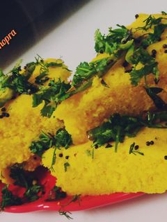 ढोकला (dhokla recipe in Hindi) रेसिपी मुख्य फोटो