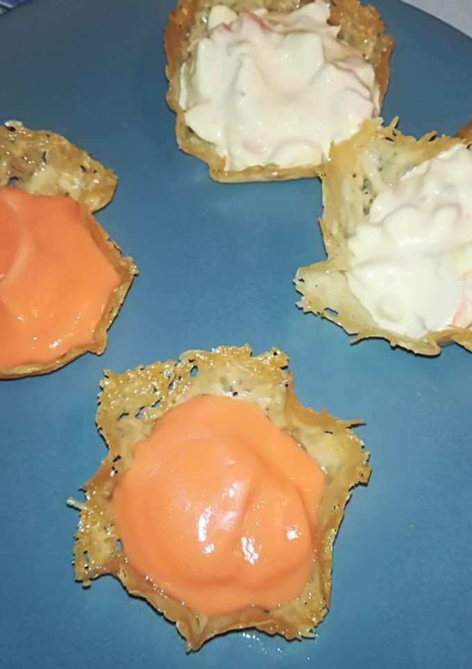 Una foto de Tulipas crujientes de queso parmesano