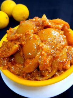 नींबू का खट्टा मीठा अचार (Nimbu ka khatta meetha achar recipe in Hindi) रेसिपी मुख्य फोटो