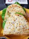 Flat multiseed Bread, with Ham,Spinach, Tomato & Soft Cheese