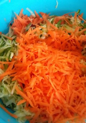 A picture of Veggie Salad# Author Marathon#.