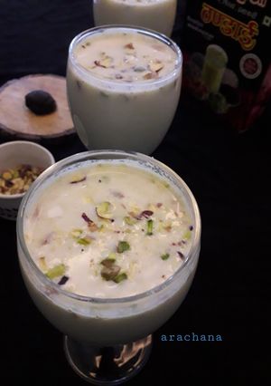 A picture of Thandai is a traditional mix dryfrurits drink.