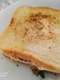 Sándwich de filetes adobados de lomo a la plancha con queso