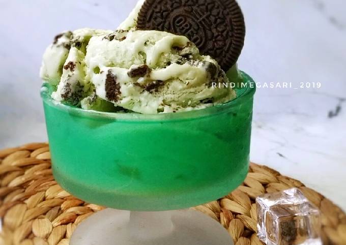 128. Matcha Ice Cream & Cookies