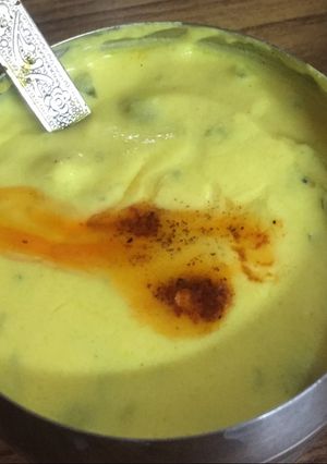 A picture of Methi mutter ke kadhi.