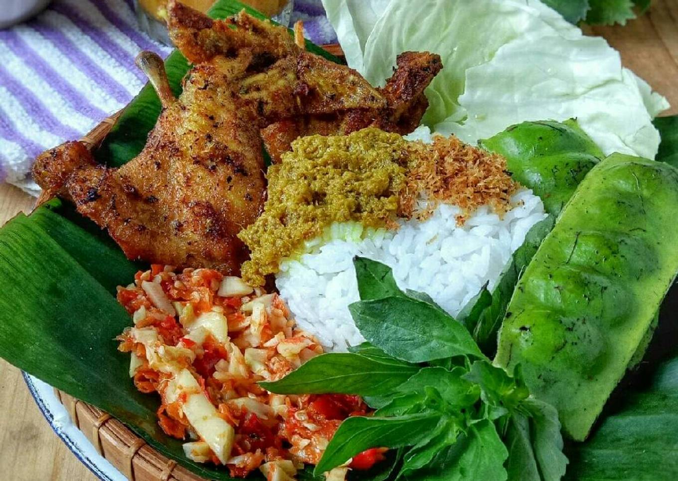 Ayam bumbu bebek