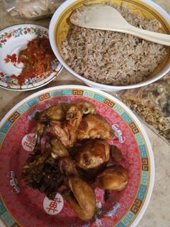 Foto resep Nasi kebuli, ayam goreng dan sambal tumis