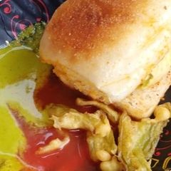 A picture of Vada pav.