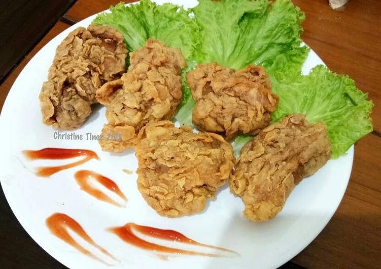 Langkah Mudah untuk Menyiapkan Ayam Kentucky / KFC kw ala Tinez Awet Kriuk nya Anti Gagal