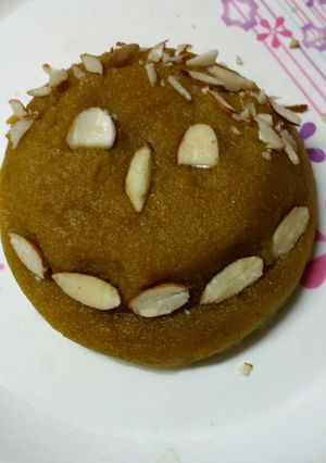 A picture of Golden Smile Semolina Halva.