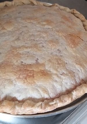 Una foto de Tarta rellena con anti pasto de atún fácil y práctica