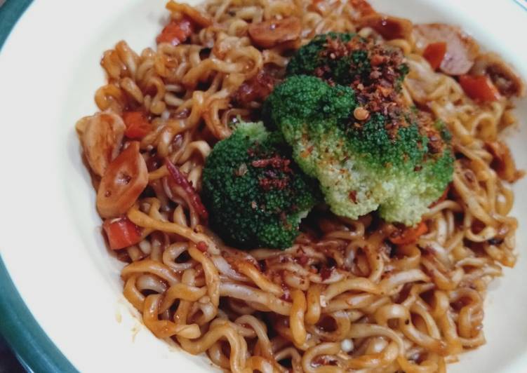 Cara Memasak Mie Goreng Pedas Brokoli, Top Markotop