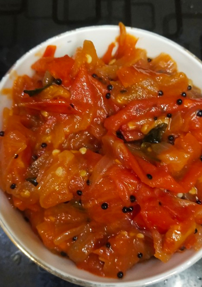 பச்சை மிளகாய் தக்காளி தொக்கு(green chilli tomato thokku recipe in tamil) செய்முறை முக்கிய புகைப்படம்