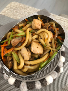 日式雞肉炒烏龍 的食譜成品照片