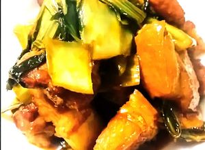 Hình của món Ba chỉ kho dưa cải chua.