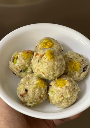 A picture of Makhana Ladoo.
