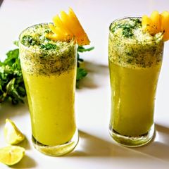 A picture of Pineapple mint mojito.
