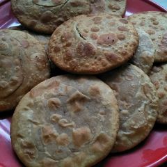 A picture of Sattu ki puri.