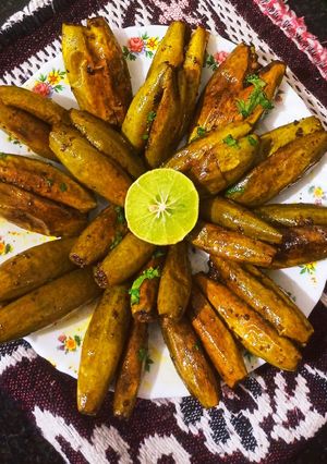 स्पाइसी मसाला भरवा आलू परवल (Spicy masala bharwan aloo parwal recipe in hindi) रेसिपी मुख्य फोटो
