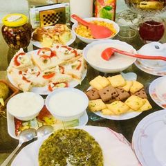 A picture of #Maize flour Methi Parantha,Sandwiches,Wheat Porridge,Honey Almonds,juices.