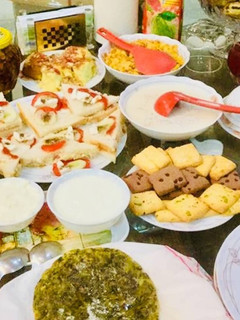 A picture of #Maize flour Methi Parantha,Sandwiches,Wheat Porridge,Honey Almonds,juices.
