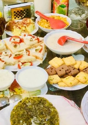 A picture of #Maize flour Methi Parantha,Sandwiches,Wheat Porridge,Honey Almonds,juices.
