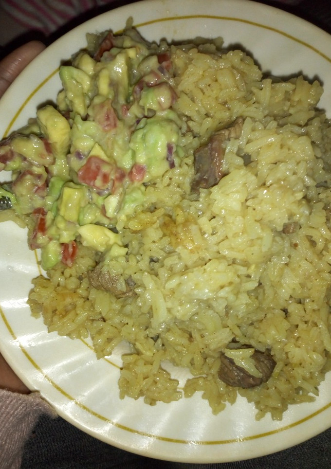 A picture of Simple pilau with guacamole.