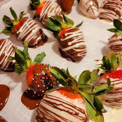 A picture of Easy Strawberry covered Chocolate.