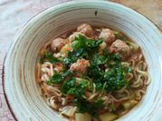 Una foto de pasta ramen