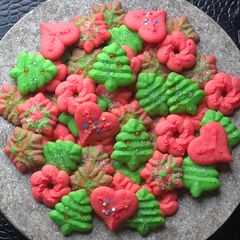 A picture of Easy Spritz cookies!.
