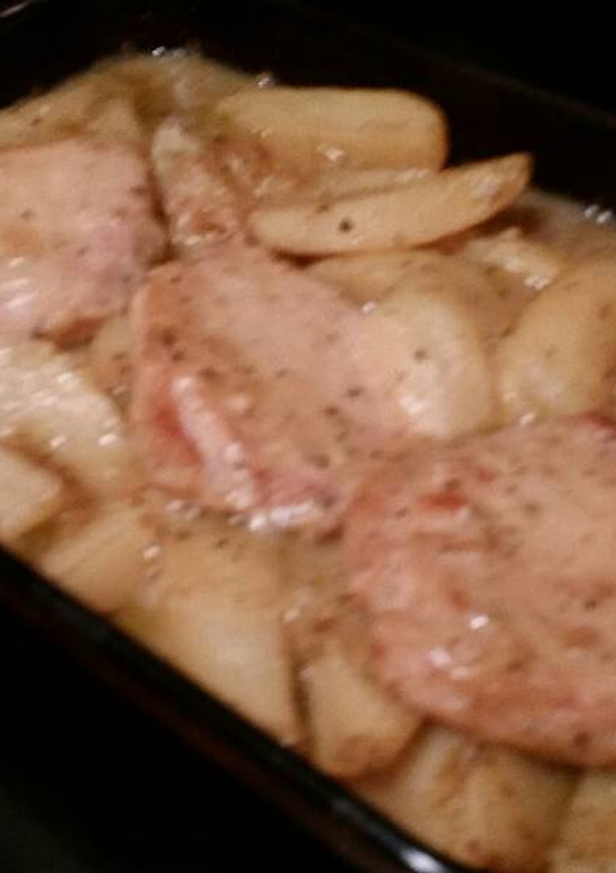 A picture of Grecian pork chops.