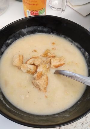A picture of Potato and leek soup 🍲.