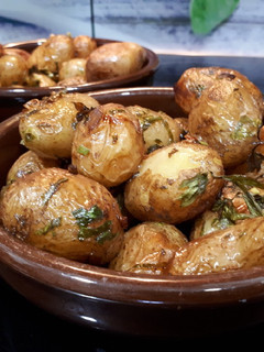 Una foto de Patatas nuevas al horno