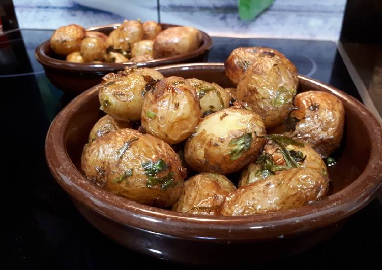 Patatas nuevas al horno