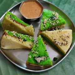 A picture of Sandwich Dhokla.