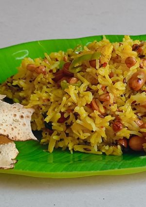 A picture of Green raw mango rice.