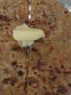 चीज पराठा (Cheese paratha recipe in Hindi) रेसिपी मुख्य फोटो