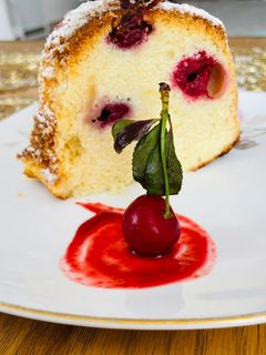 عکسی از دستور کیک آلبالو