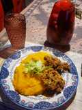 Puré de zapallo con fritos de lechuga