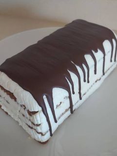 Una foto de Tarta de galletas y leche condensada