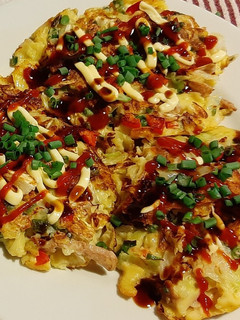 Una foto de Okonomiyaki・お好み焼き