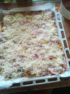 Házi tepsis pizza recept fotója