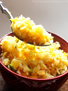 Una foto de Como hacer un exquisito arroz vegetariano delicioso, liviano y SUPER ECONÓMICO
